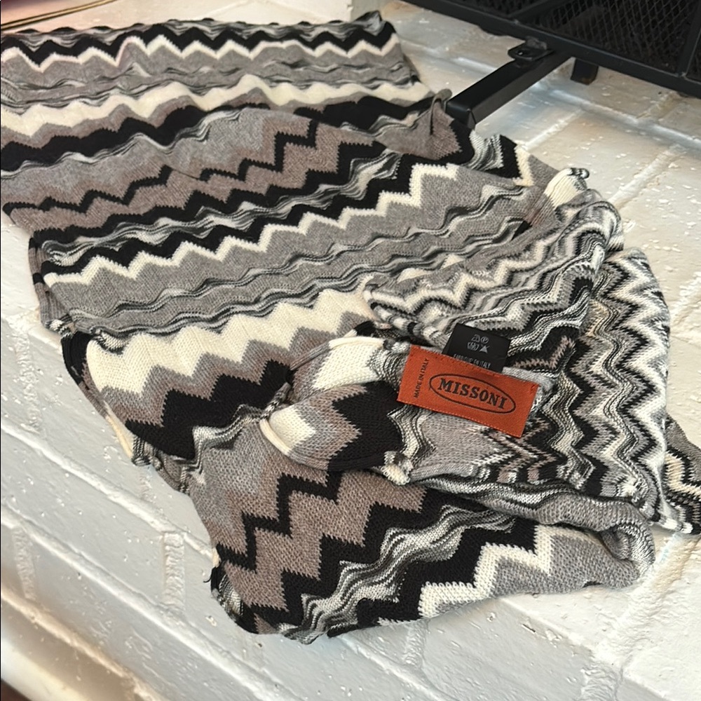 Missoni Zigzag Knit Scarf - Black, White, Gray